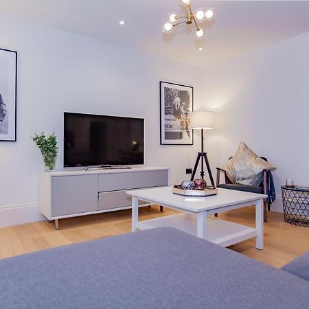 Oxfordshire Living - The Churchill Apartment - Удсток Екстериор снимка