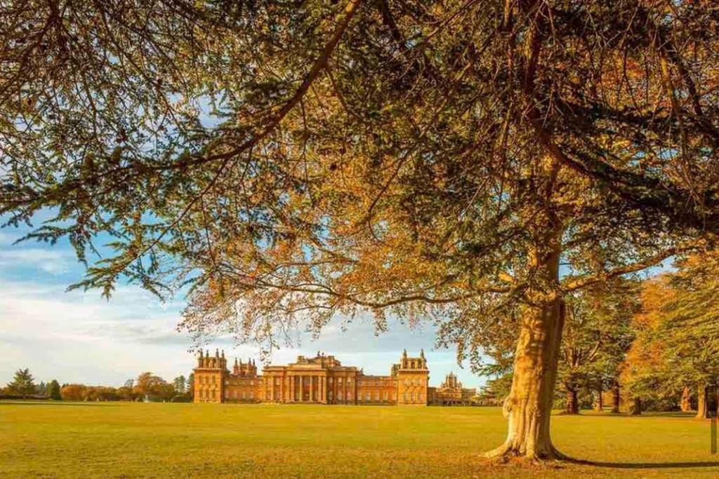 Oxfordshire Living - The Churchill Apartment - Удсток Екстериор снимка