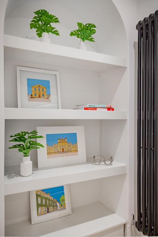 Oxfordshire Living - The Churchill Apartment - Удсток Екстериор снимка