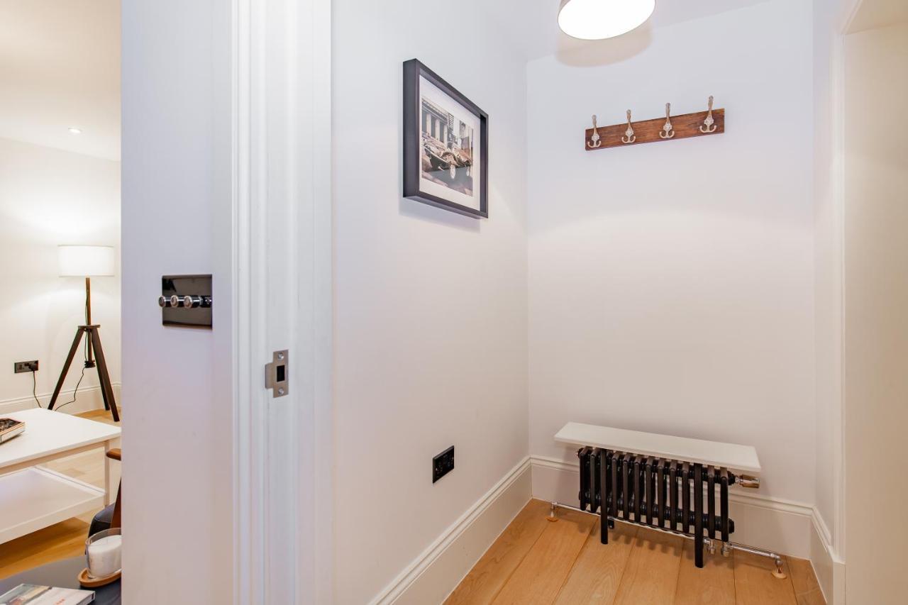 Oxfordshire Living - The Churchill Apartment - Удсток Екстериор снимка