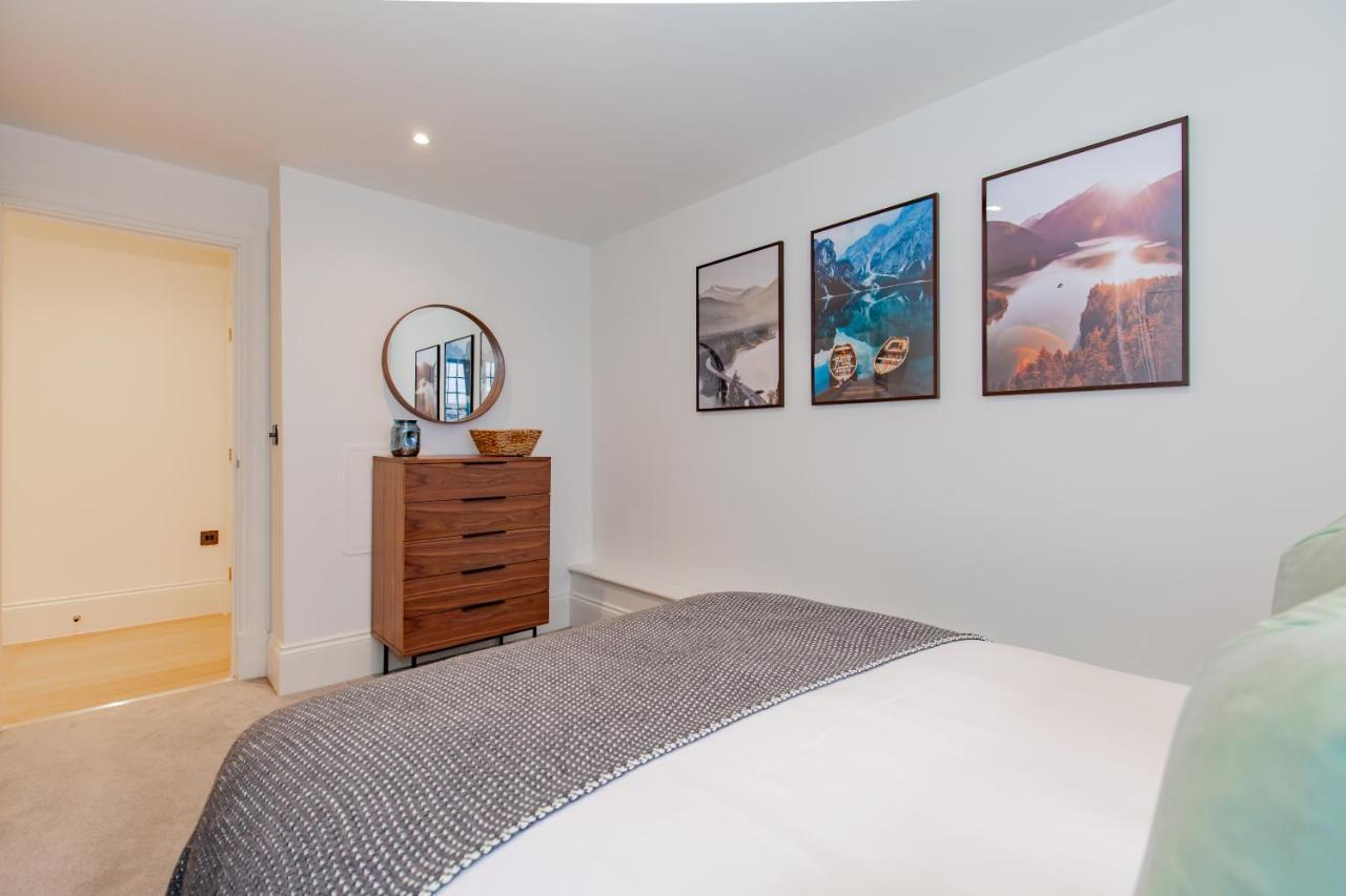 Oxfordshire Living - The Churchill Apartment - Удсток Екстериор снимка