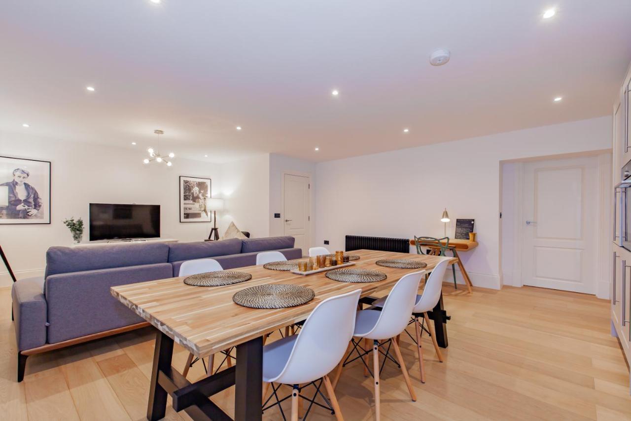 Oxfordshire Living - The Churchill Apartment - Удсток Екстериор снимка